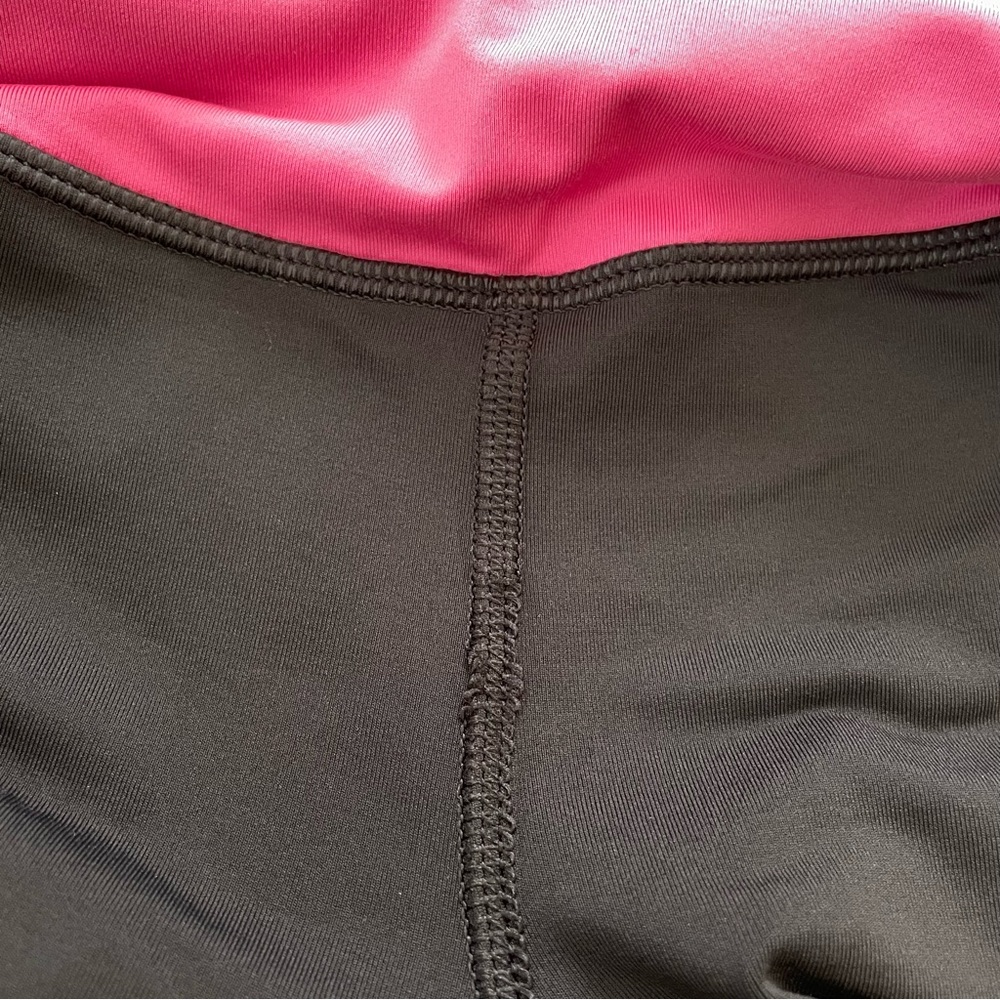 Lululemon crop leggings size 6 - Picture 11 of 11